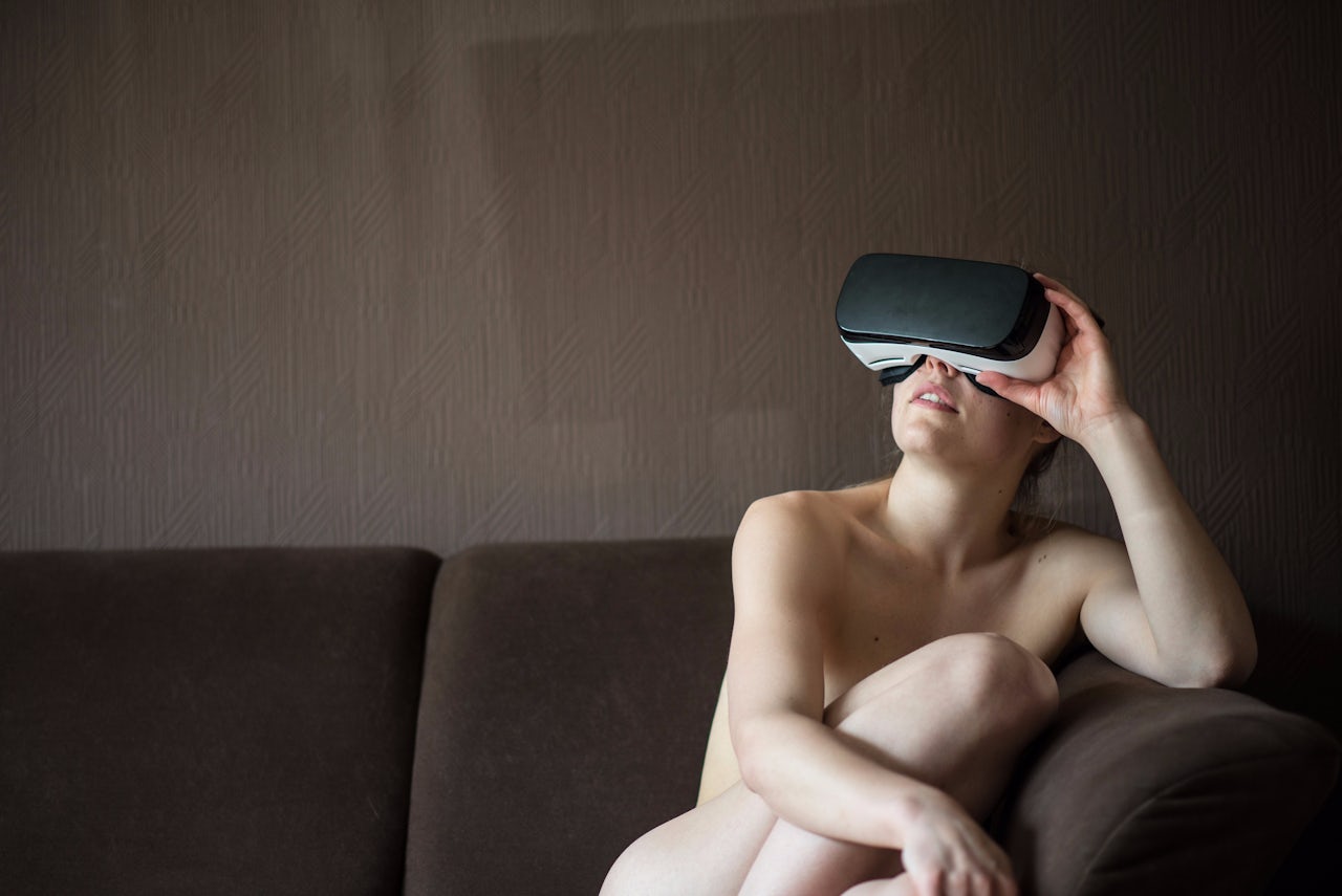 Virtual reality headset - Wikipedia
