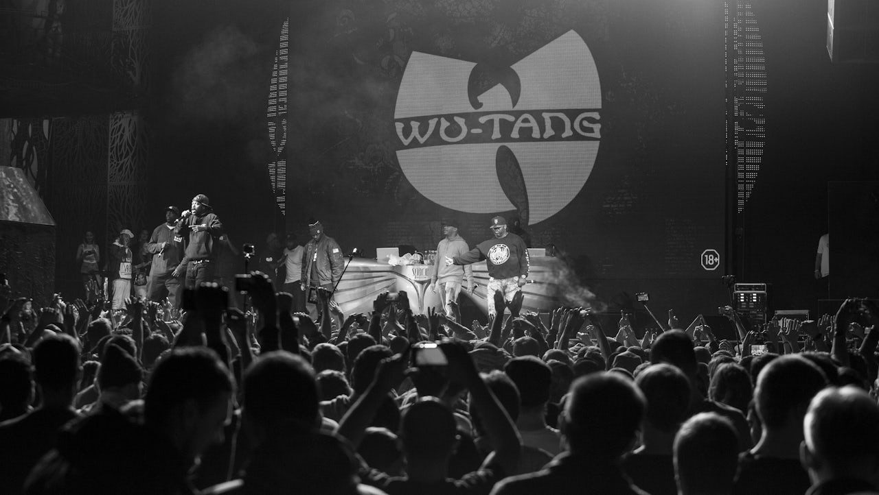 Wu-Tang members performing live in 2015