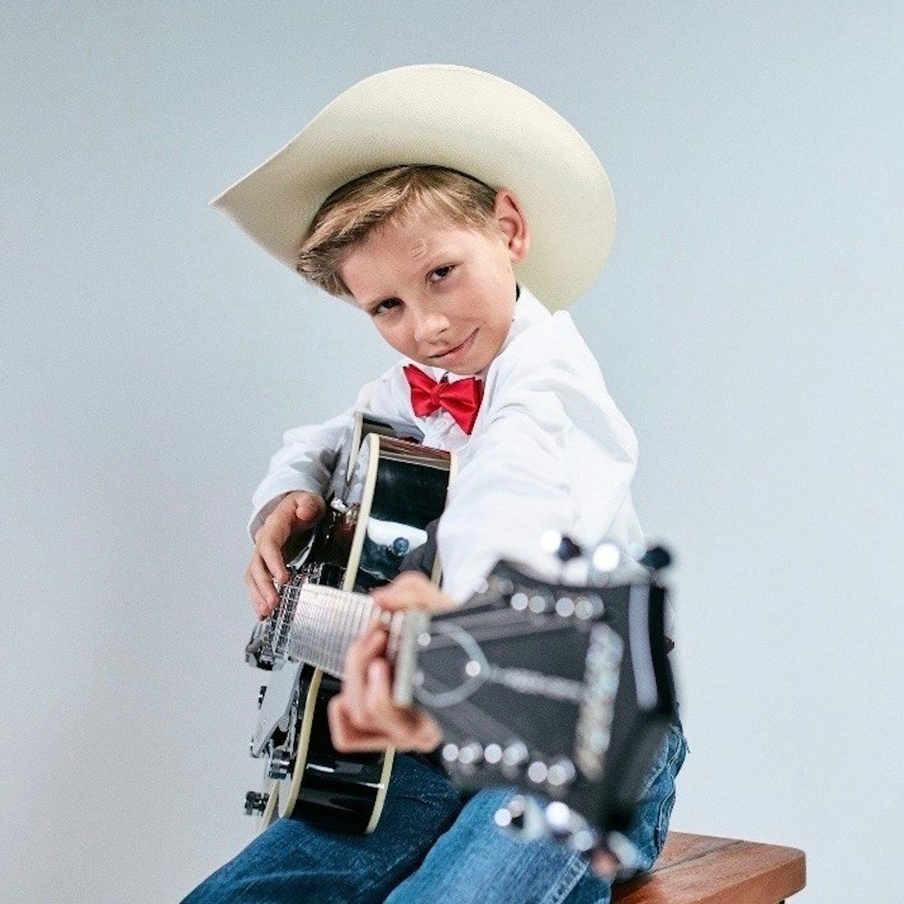 Kid перевод. Mason Ramsey. Mason Ramsey Мем. Mason Ramsey фото. Ramsey Singer.