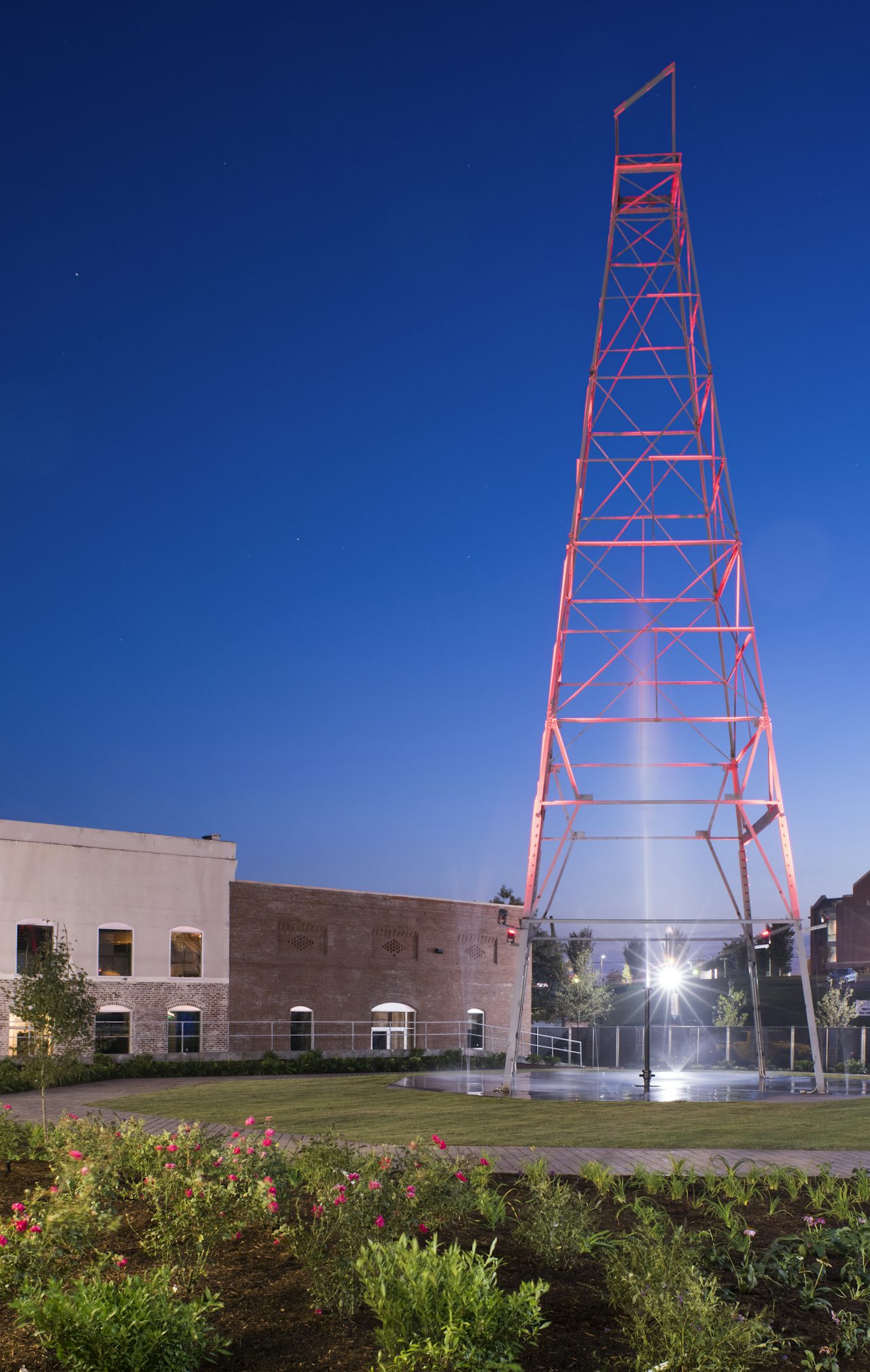 The most peculiar monument to El Dorado’s revival is a steel spire fountain — a simulacrum of an oil derrick.
