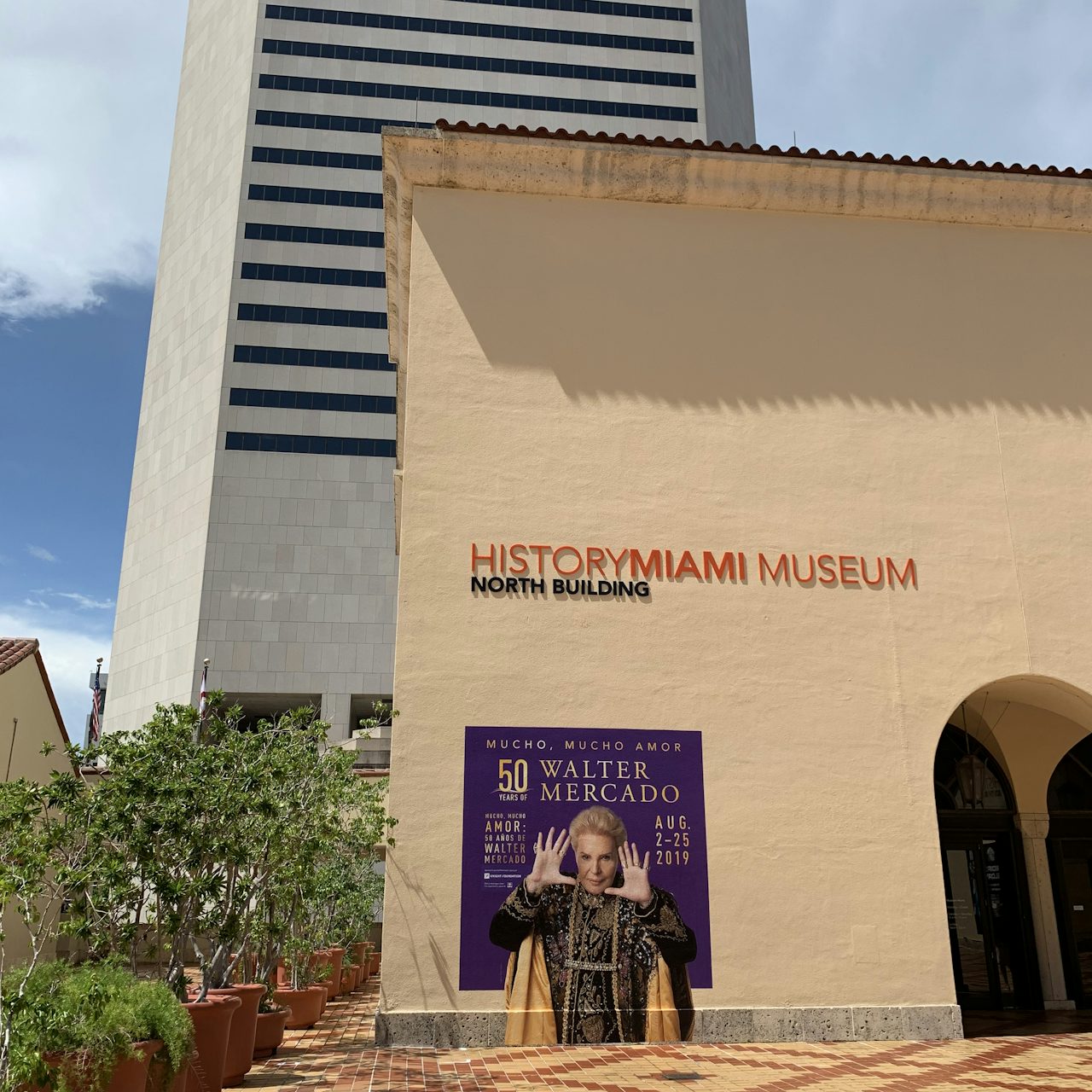The outside of the HistoryMiami Museum.