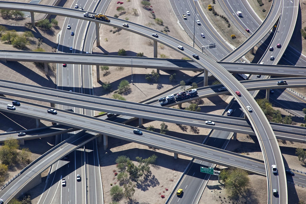 Дорога шоссейного типа как называется. Система межштатных автомагистралей США. Скоростные автомагистрали между Штатами США. Лос Анджелес автомагистраль. Хайвей скоростная трасса США.